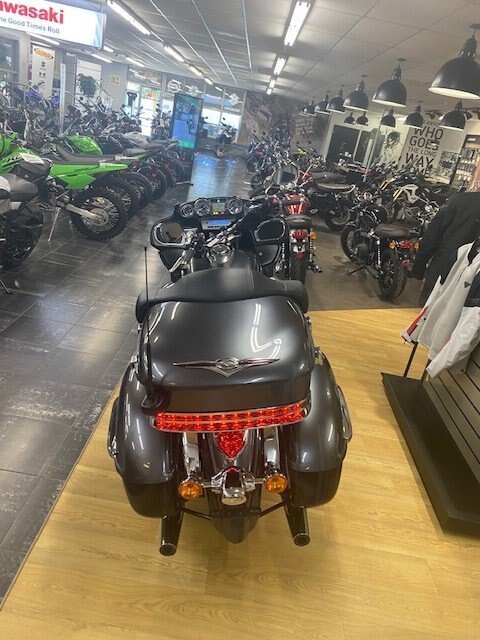 2021 Kawasaki VULCAN 1700 VOYAGER ABS SUPER CLEAN LIKE NEW CERTIFIED READY FOR LATE SUMMER FALL TOURING $13999 PLUS HST
