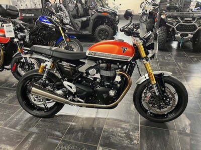 2025 Triumph ALL-NEW SPEED TWIN 1200 RS Baja Orange / Sapphire Black DEALER DEMO FACTORY WARRANTY $16599 PLUS HST