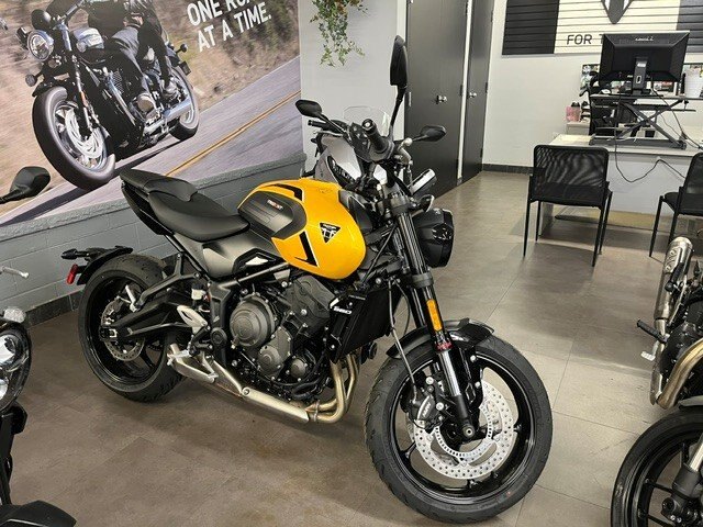 2026 Triumph Trident 660 Cosmic yellow NAKED SPORT BIKE FACTORY REBATES, SALE PRICING, LOW RATE FINANCING AVAILABLE CONTACT FOR DETAILS