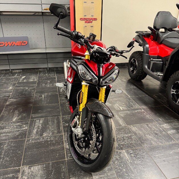 2024 Triumph Speed Triple 1200 RS Carnival Red (only 186km)