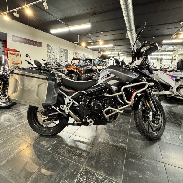 2024 Triumph Tiger 900 GT PRO GRAPHITE / SAPPHIRE BLACK CERTIFIED READY FOR SPRING ADVENTURE $16499 PLUS HST