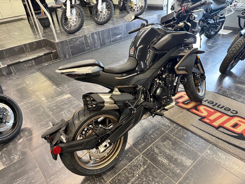 2024 CFMOTO Naked 800NK Zircon Black MANY FEATURES ELECTRONIC CRUISE CONTROL 99 HP CASH REBATE PRICE $7499 PLUS HST