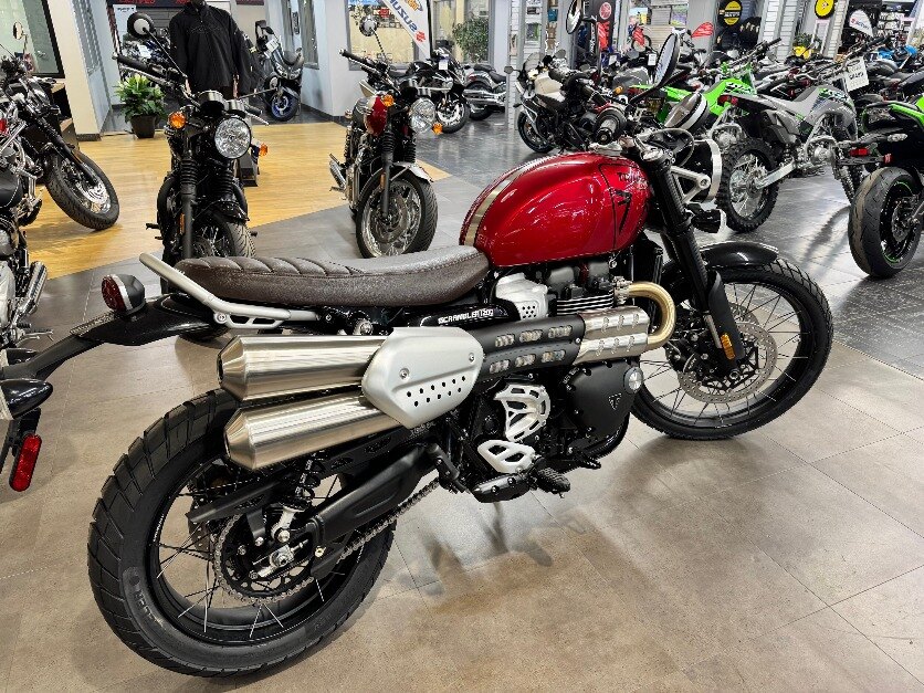 2025 Triumph SCRAMBLER 1200 X CARNIVAL RED NEW LOWER SEAT HEIGHT CASH PRICE $14999 PLUS HST OR FINANCING FROM 3.99%