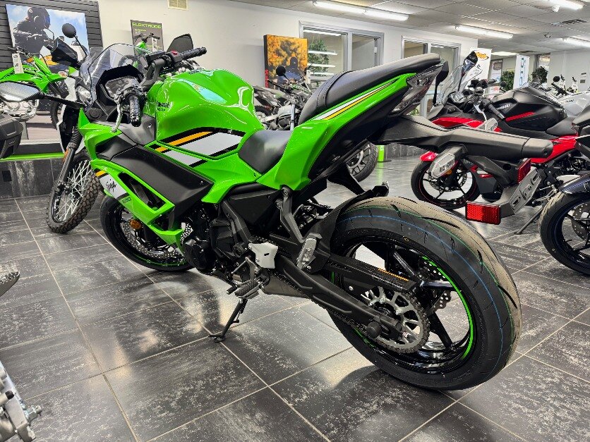 2025 Kawasaki NINJA 650 KRT EDITION LAST ONE!!! CASH PRICE $9499 PLUS HST PLUS FREE 1 YR KPP AND 6.29% OAC FINANCING
