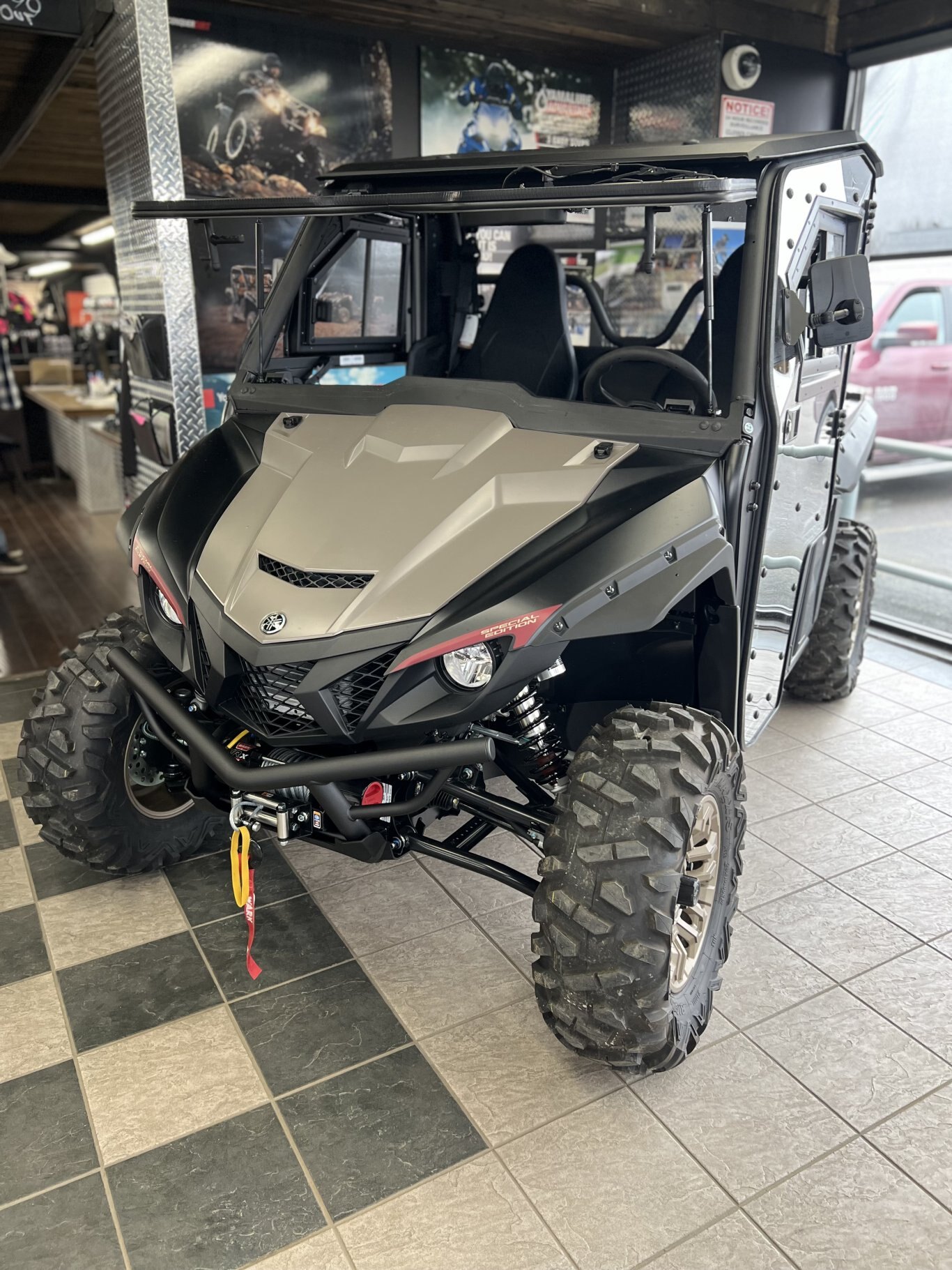 2024 Yamaha WOLVERINE® X2 1000 SE with HARD CAB AND HEAT!!