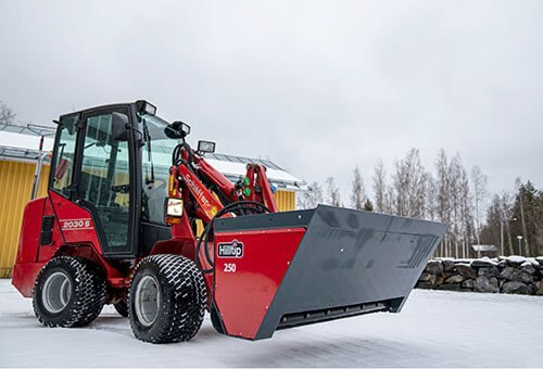 HillTip IceStriker™ Self loading Drop Spreader 220 DSB