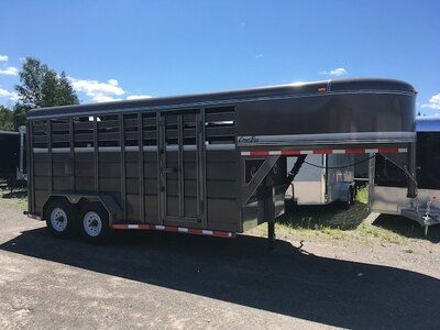 CornPro 16' Gooseneck Livestock Trailer
