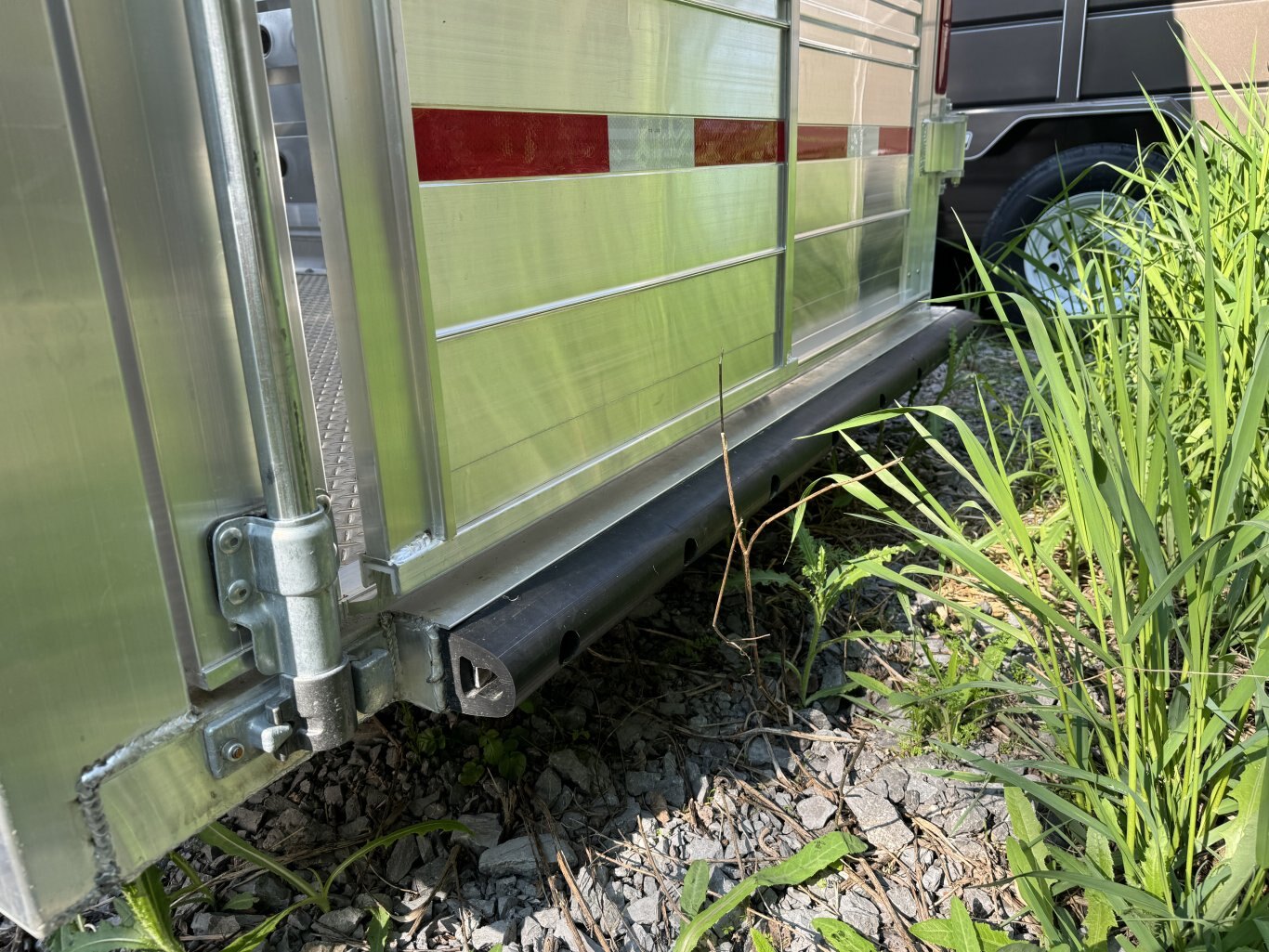 EBY Maverick 7X20 Livestock Trailer