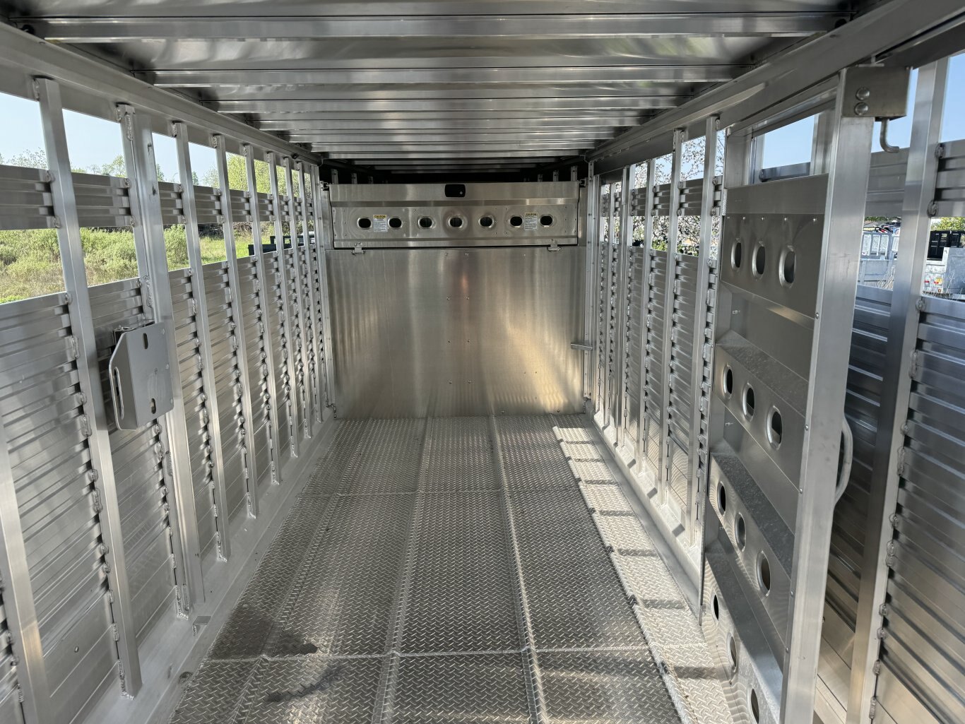 EBY Maverick 20' Aluminum Livestock Trailer