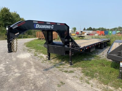 Diamond C 30+5 Gooseneck with 2-16k Axles