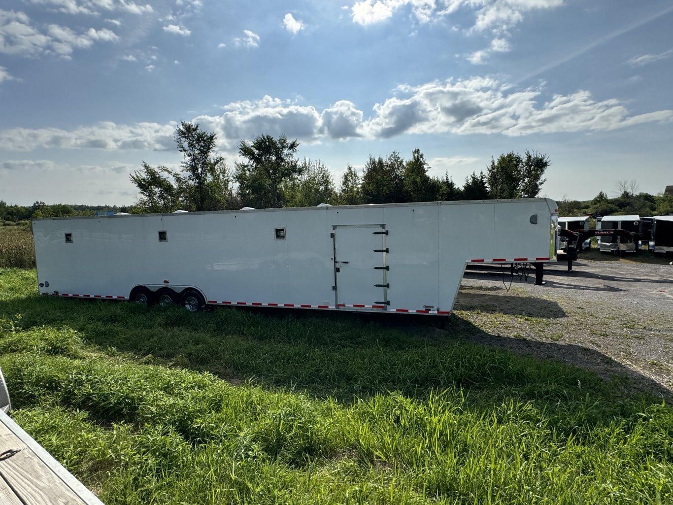 UNITED 50' Tri Axle Enclosed Car Hauler