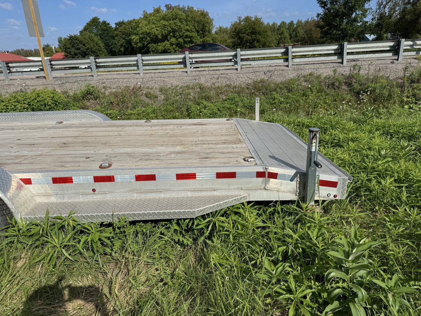 34' Aluminum Tri Axle Equipment Trailers