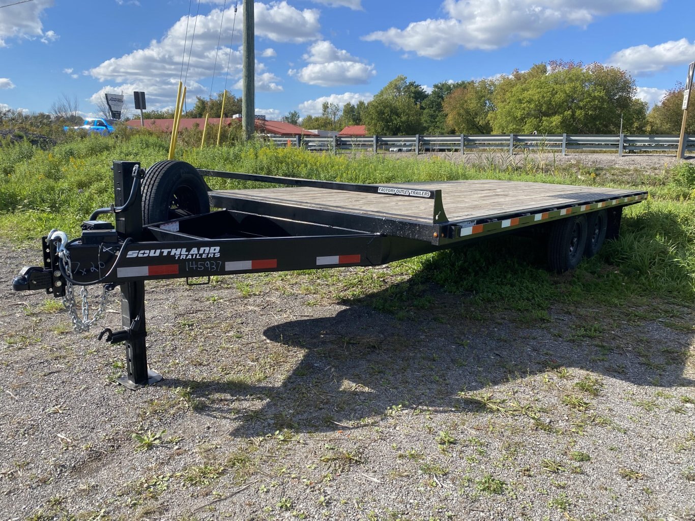 SOUTHLAND 20' EQUIPMENT TRAILER