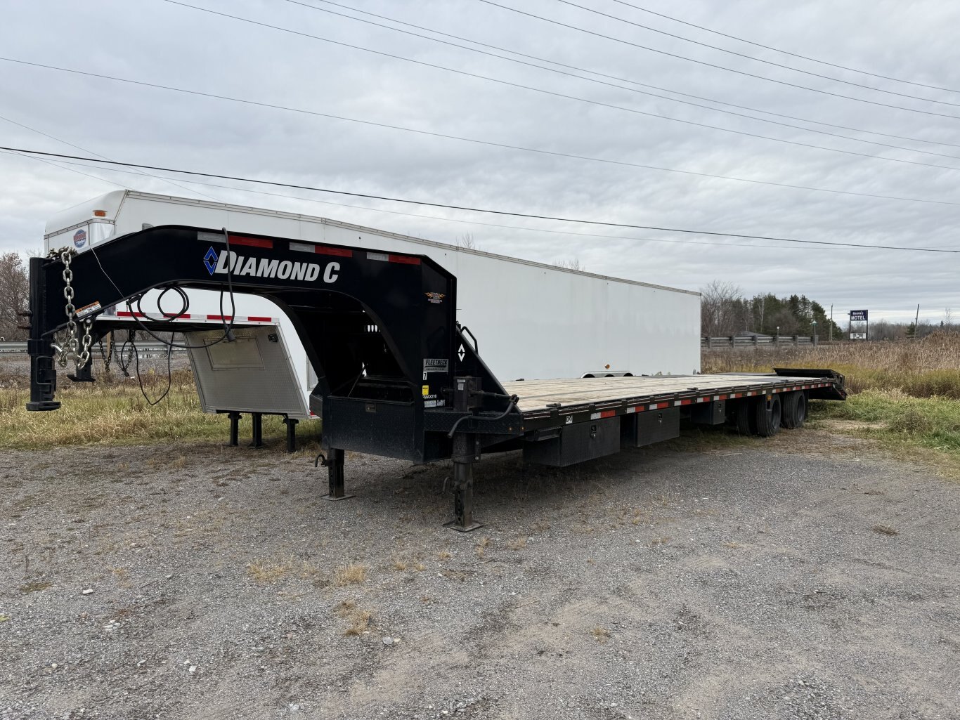 MAXI-ROULE 16' GN TRIAXLE DUMP TRAILER