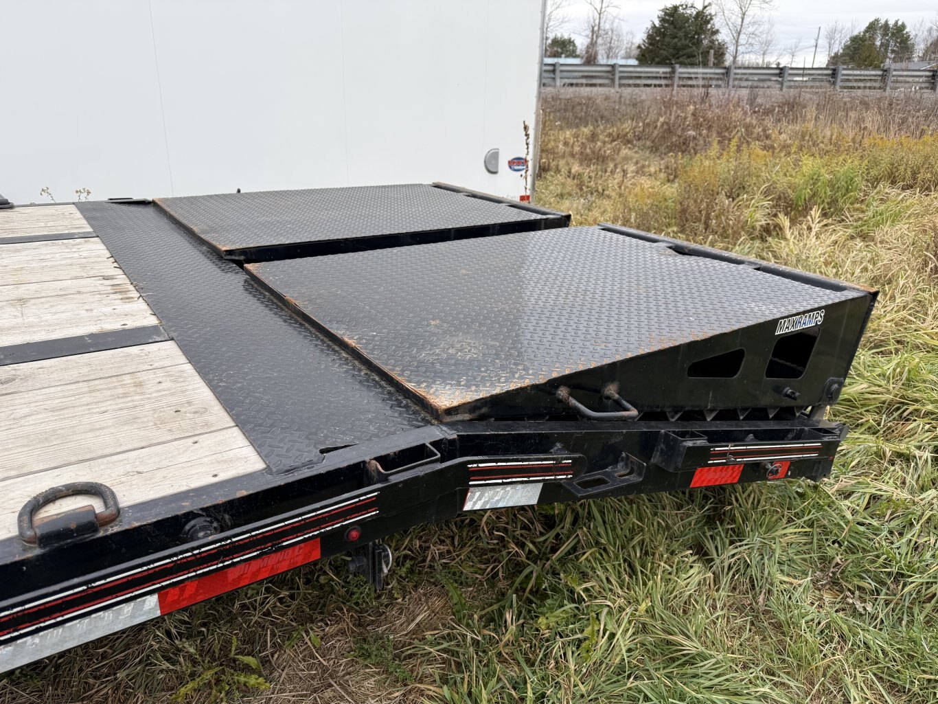 DIAMOND C 40' GN EQUIPMENT TRAILER