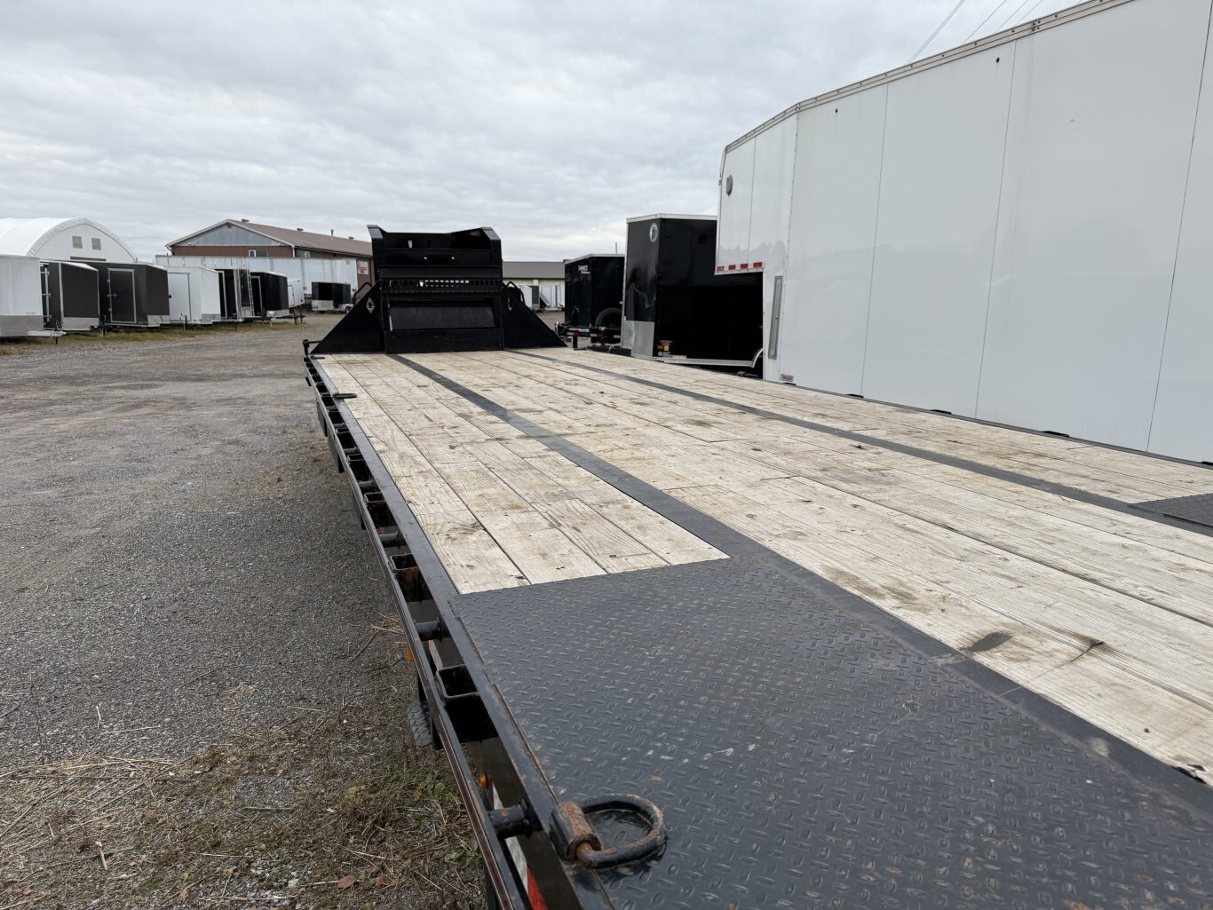 DIAMOND C 40' GN EQUIPMENT TRAILER