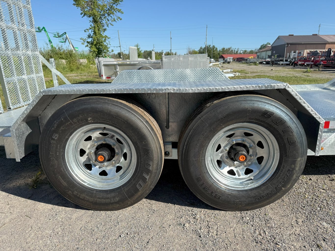 ONE SIXTEEN 14' SCISSOR TRAILER