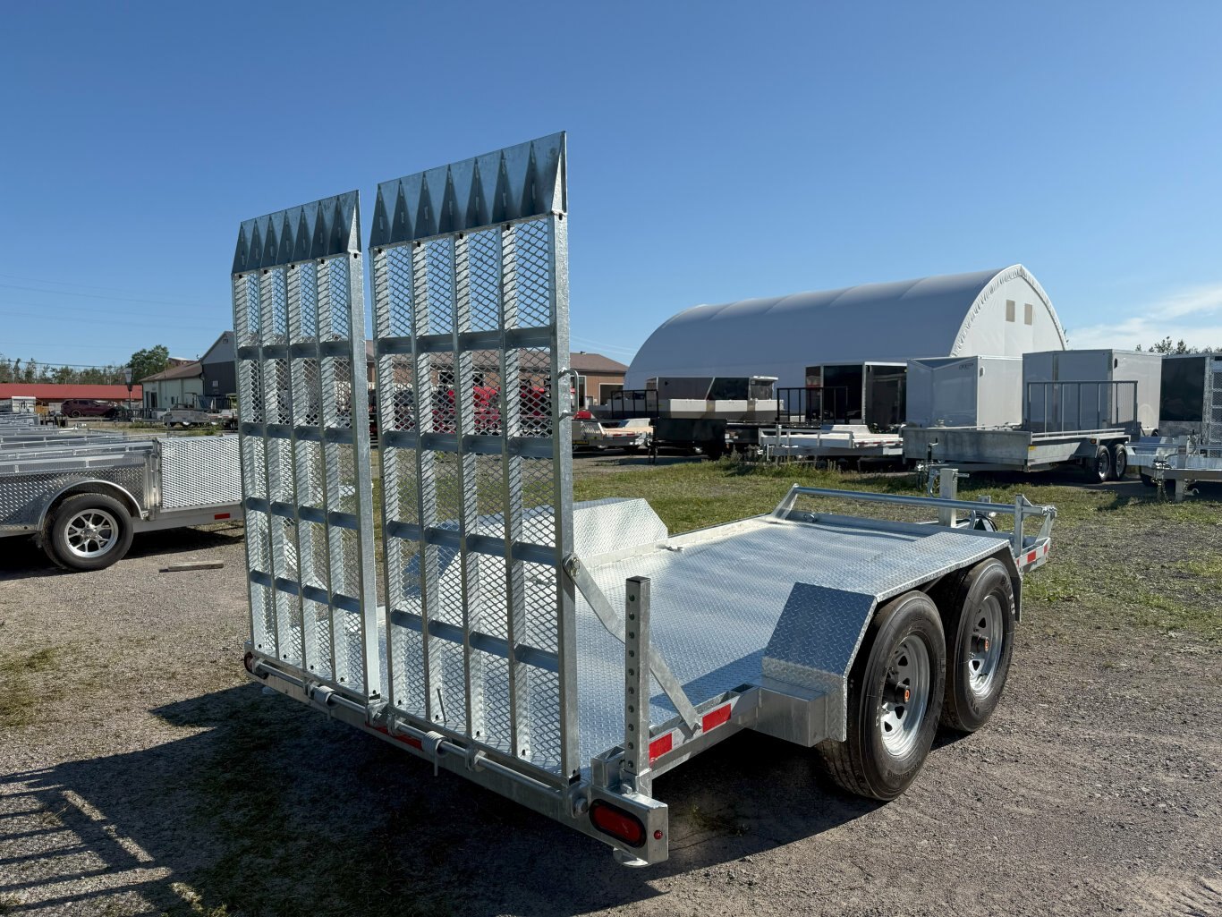 ONE SIXTEEN 14' SCISSOR TRAILER