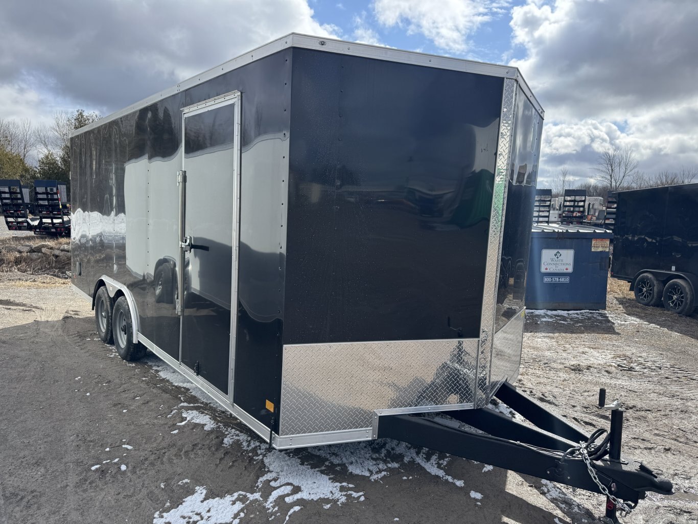 DARKHORSE 20' CAR HAULER WITH 5200S