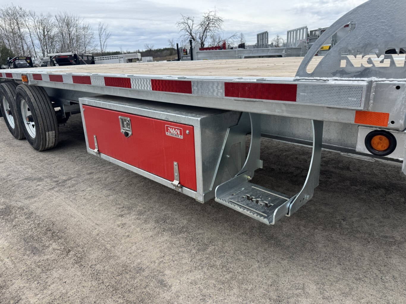 2025 N&N 24' DECKOVER TILT TRAILER