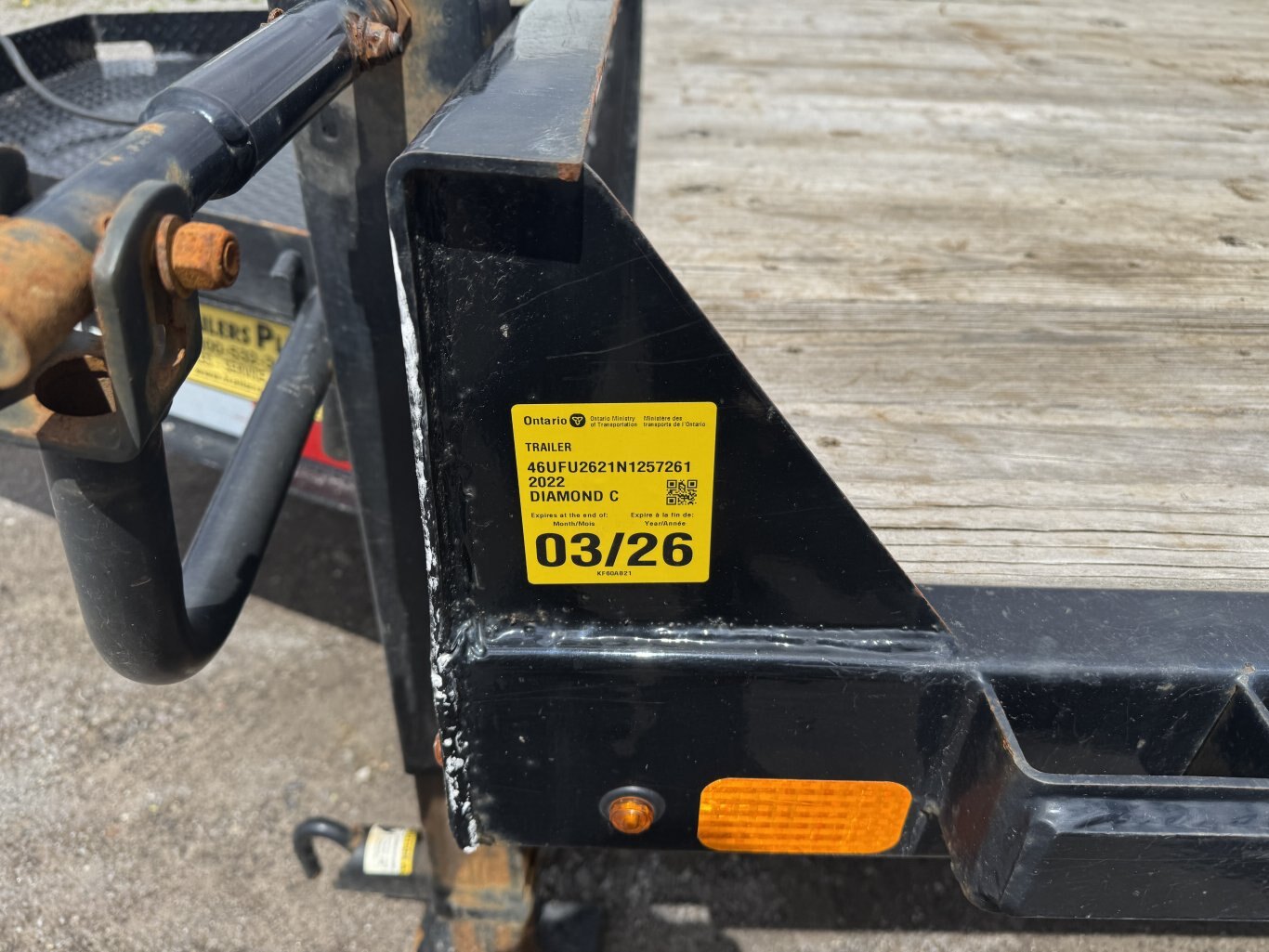 2022 DIAMOND C 26' EQUIPMENT TRAILER