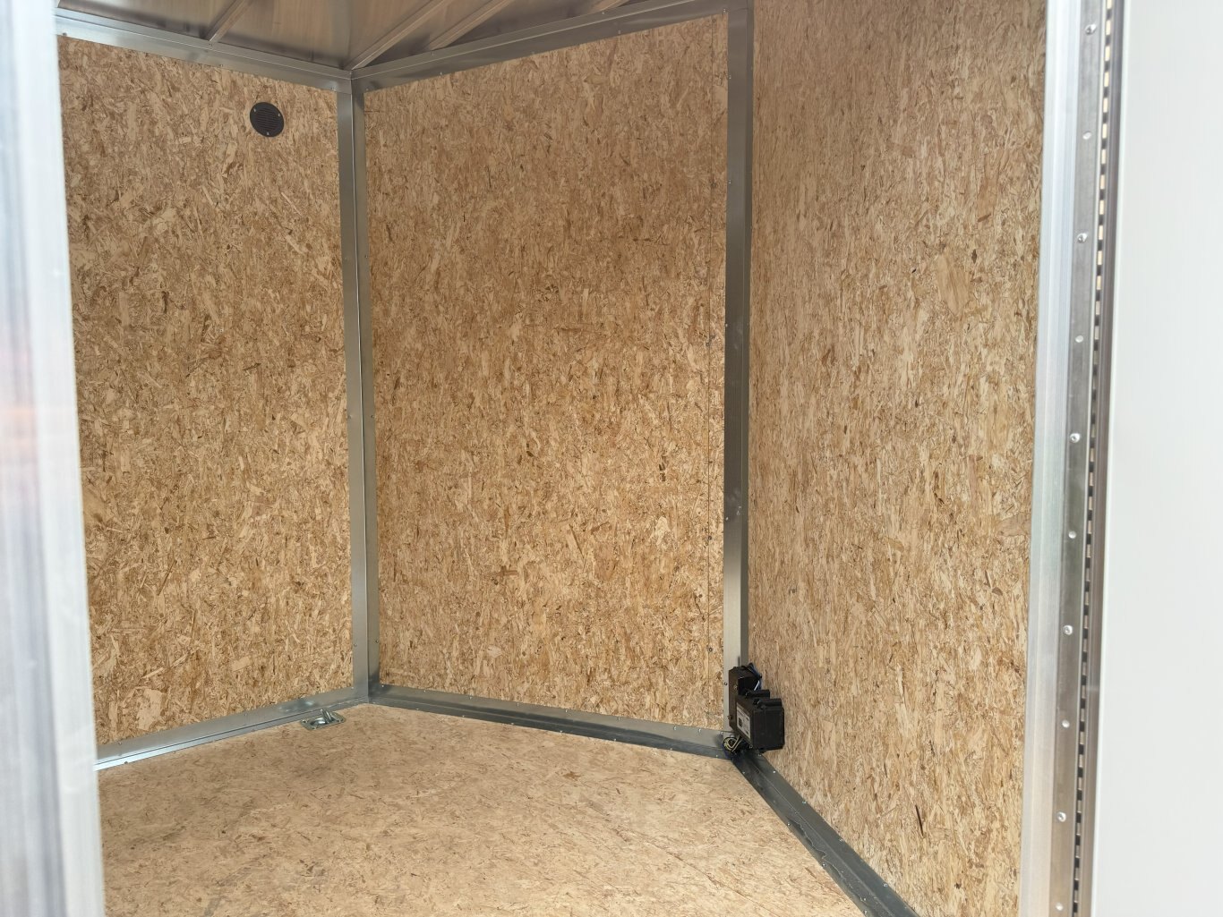 ENBECK 20' CAR HAULER