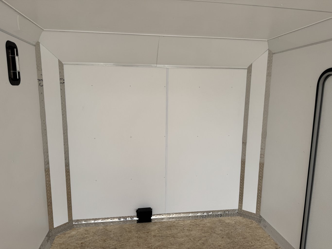 2026 LEGEND 24' ENCLOSED TRAILER