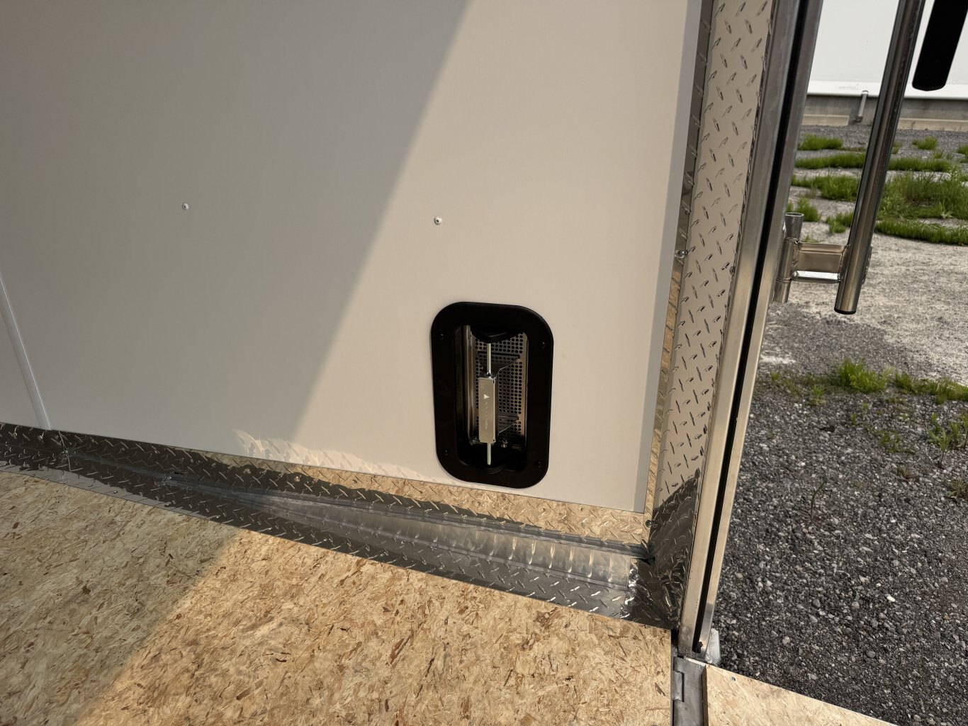 2026 LEGEND 24' ENCLOSED TRAILER