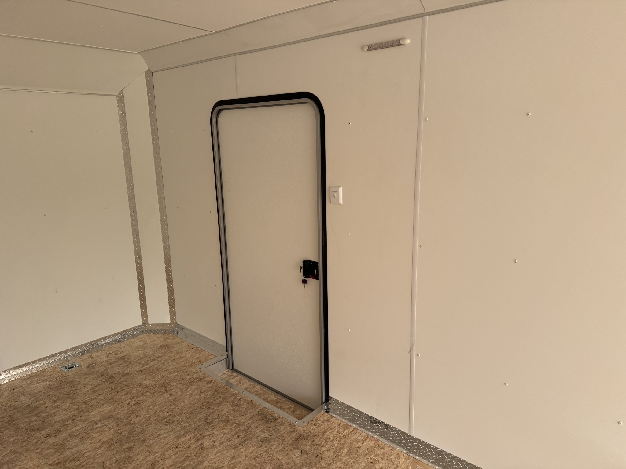 2026 LEGEND 24' ENCLOSED TRAILER
