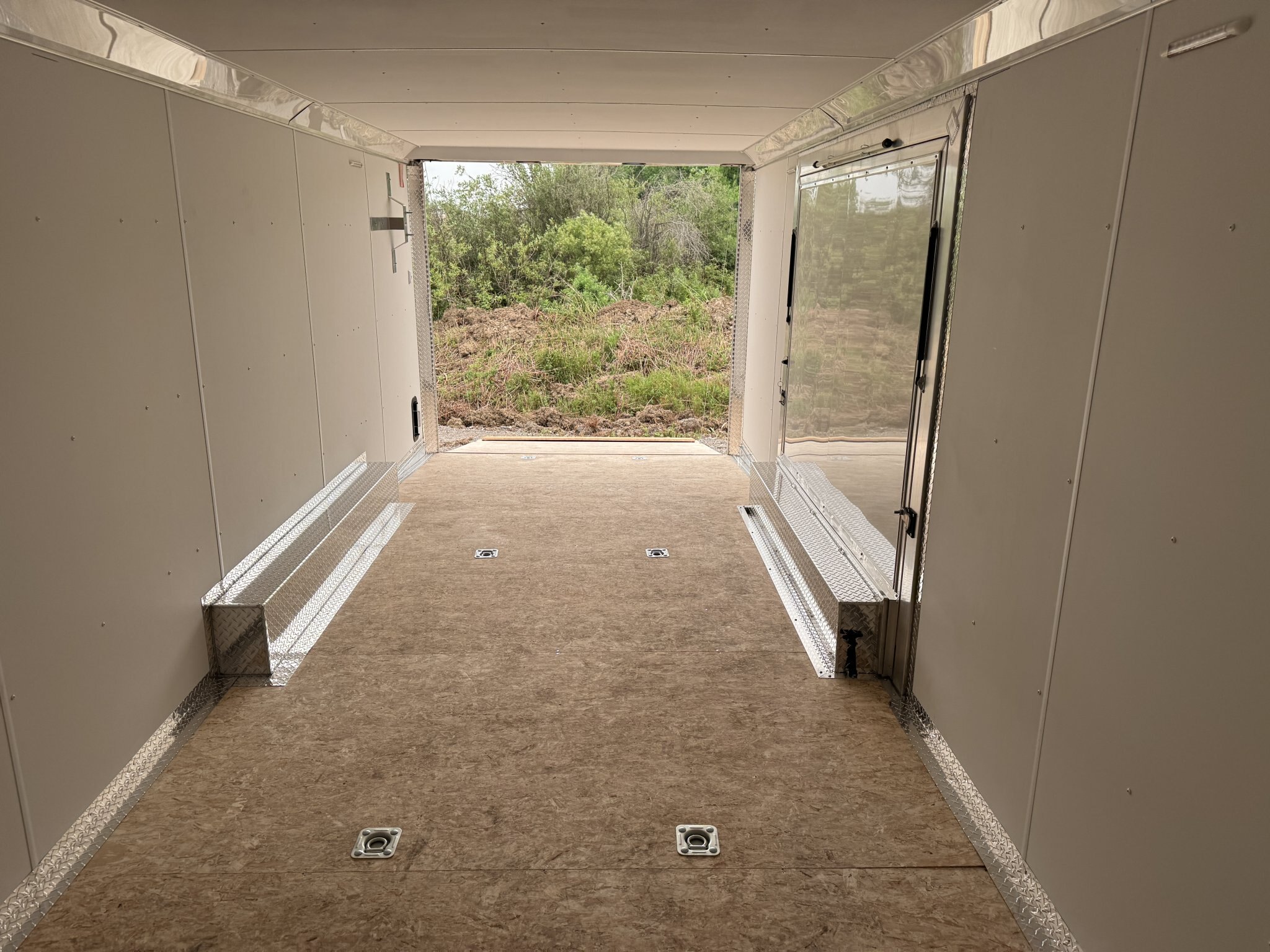 2026 LEGEND 24' ENCLOSED TRAILER