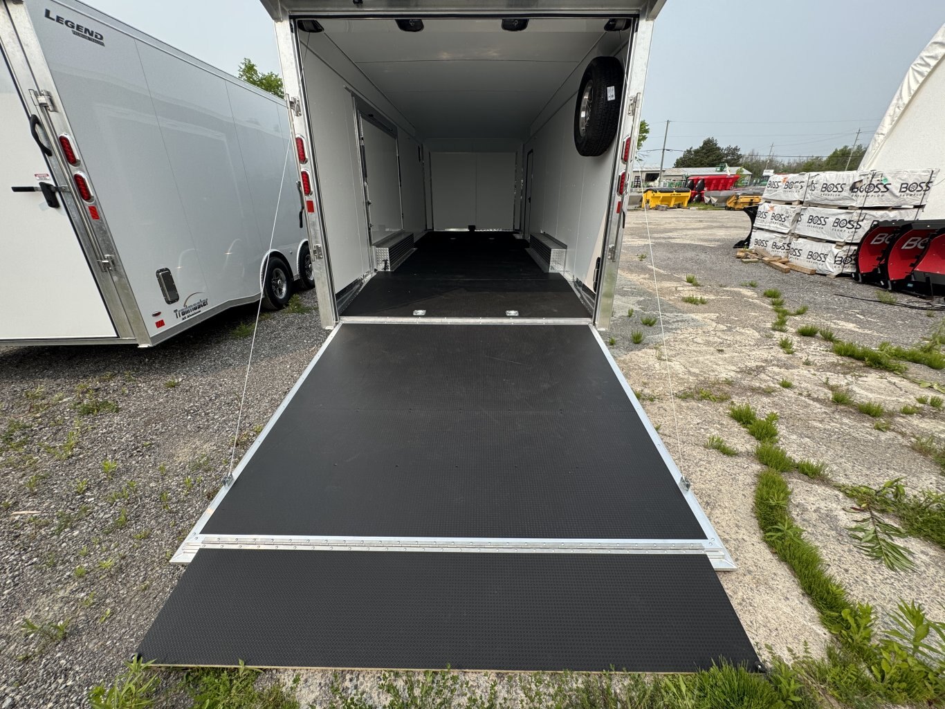 2026 LEGEND 24' ENCLOSED TRAILER