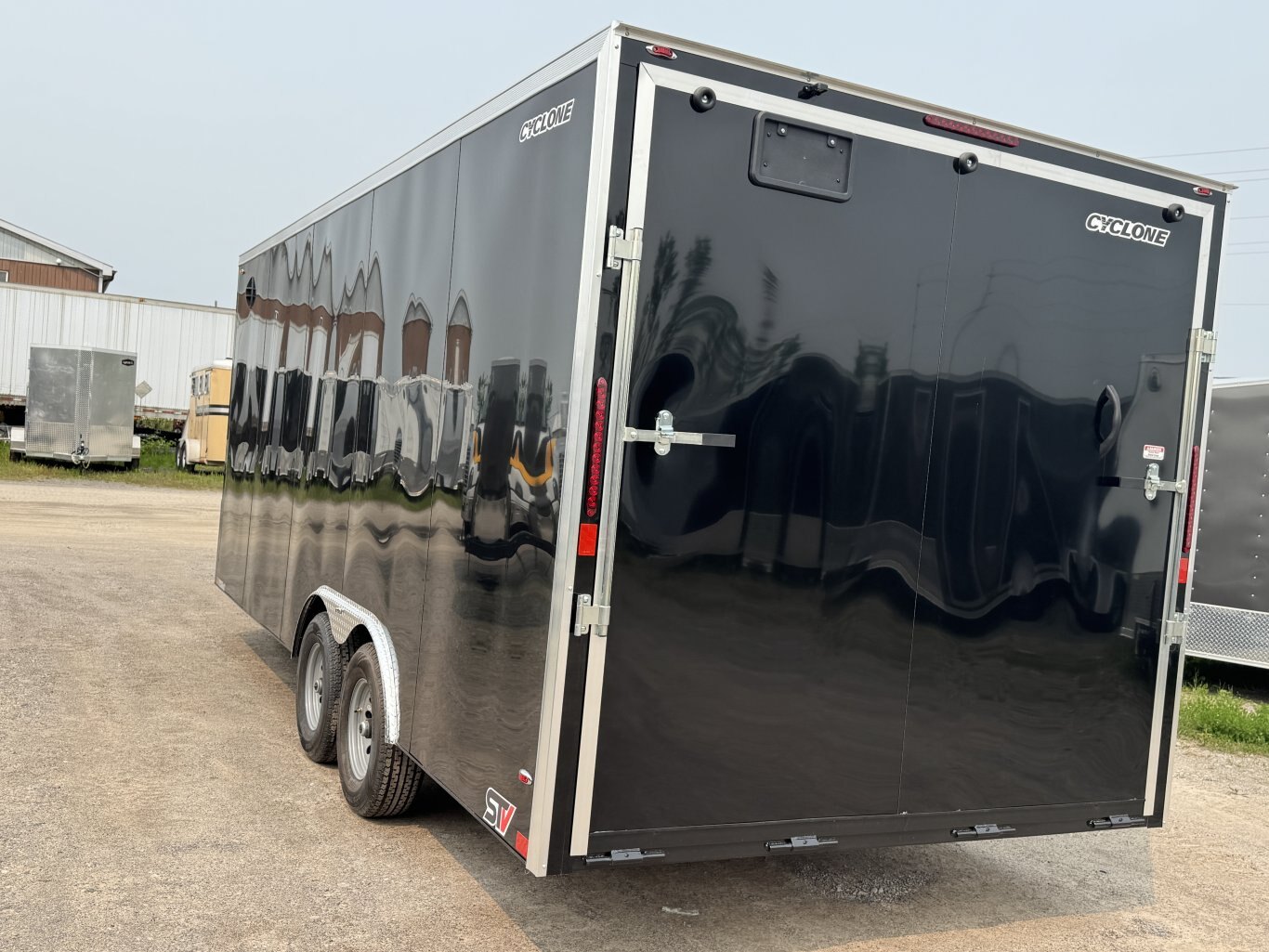 2026 LEGEND 22' ENCLOSED TRAILER