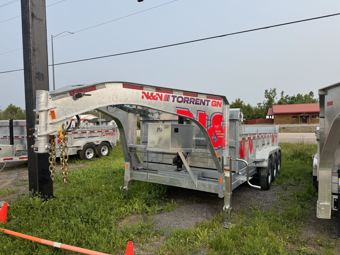 2025 N&N 16' GN TRIAXLE DUMP TRAILER