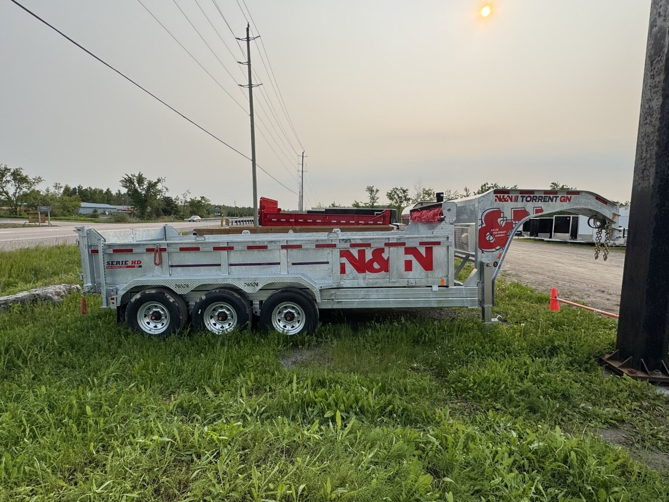 2025 N&N 16' GN TRIAXLE DUMP TRAILER