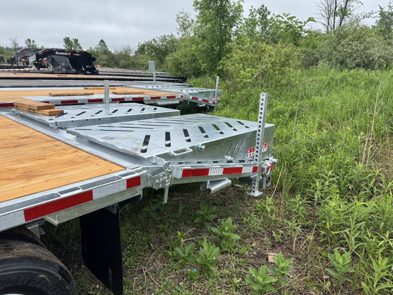 2025 N&N 27' EQUIPMENT TRAILER