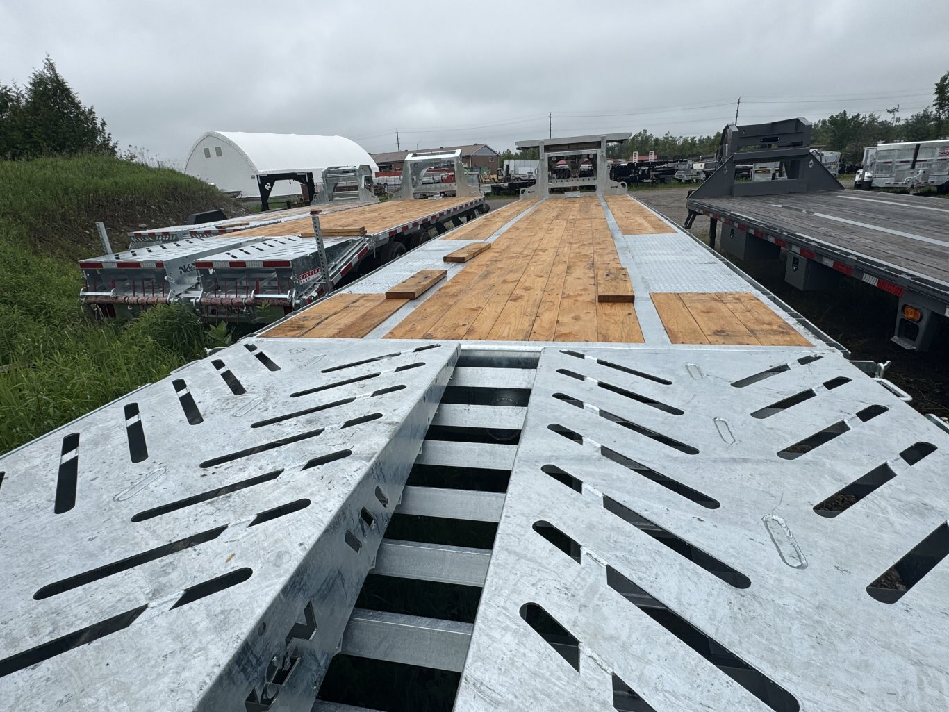 2025 N&N 40' EQUIPMENT TRAILER