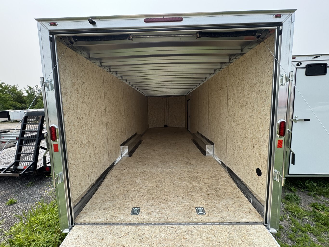 LEGEND 26' ENCLOSED TRAILER