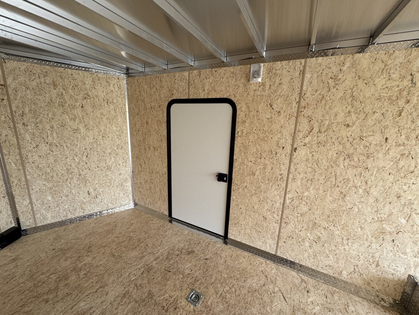 LEGEND 26' ENCLOSED TRAILER
