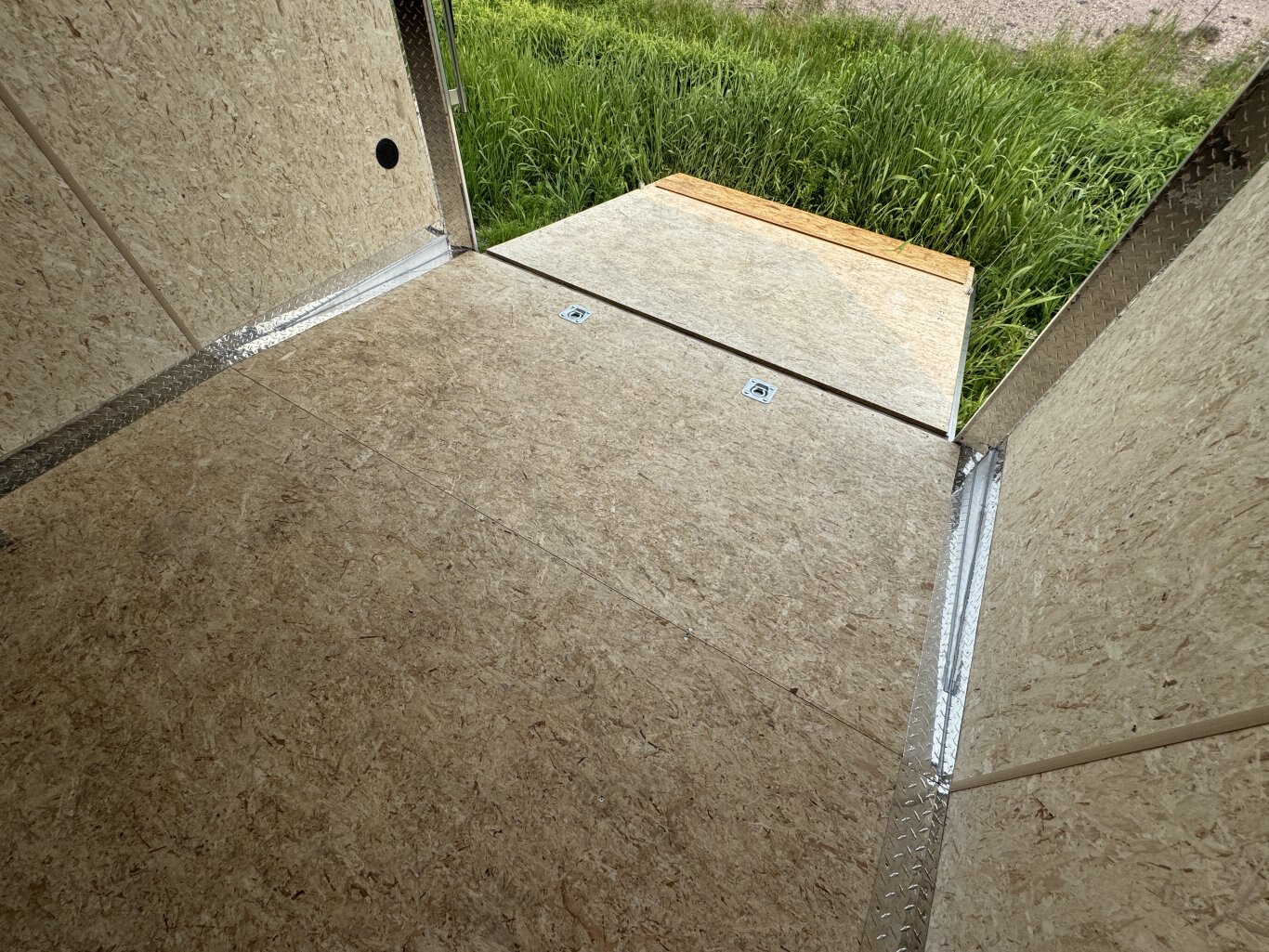 LEGEND 26' ENCLOSED TRAILER