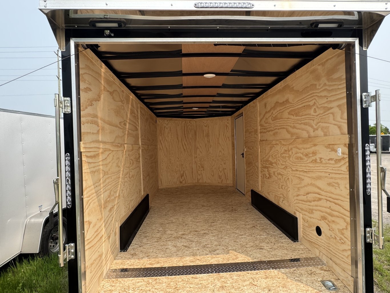 DARKHORSE 16' ENCLOSED TRAILER