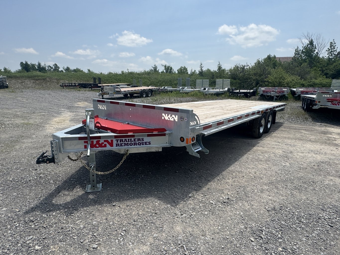 N&N 24' DECKOVER EQUIPMENT TRAILER