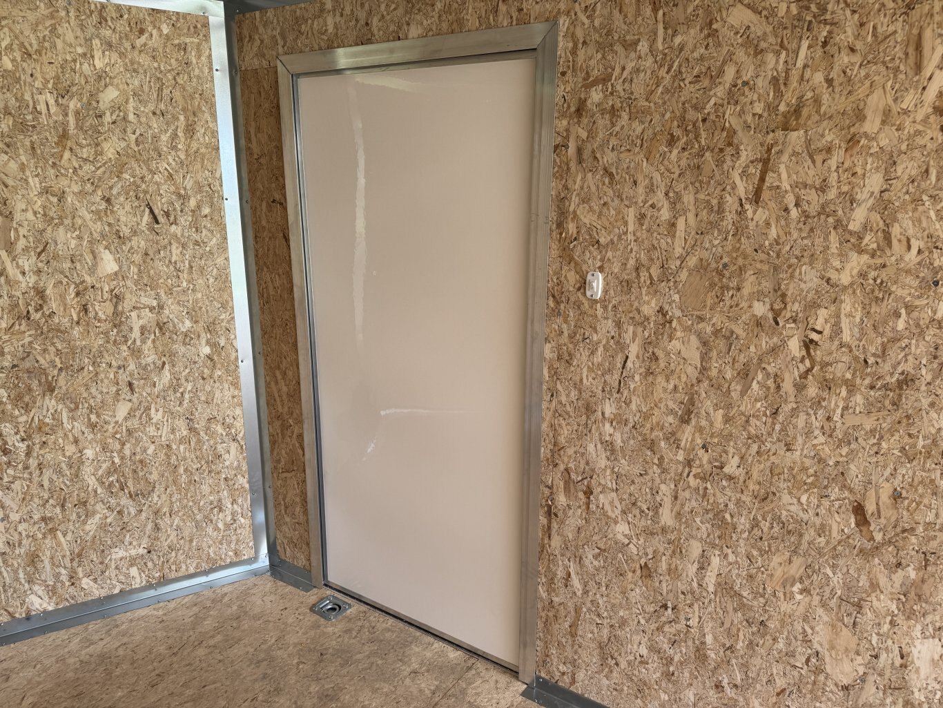 ENBECK 24' ALUMINUM CAR HAULER