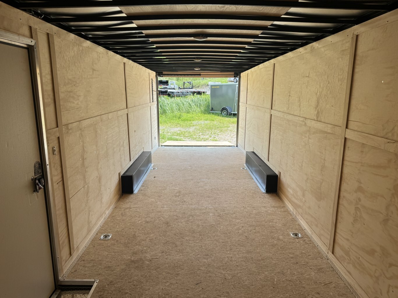 DARKHORSE 28' CAR HAULER