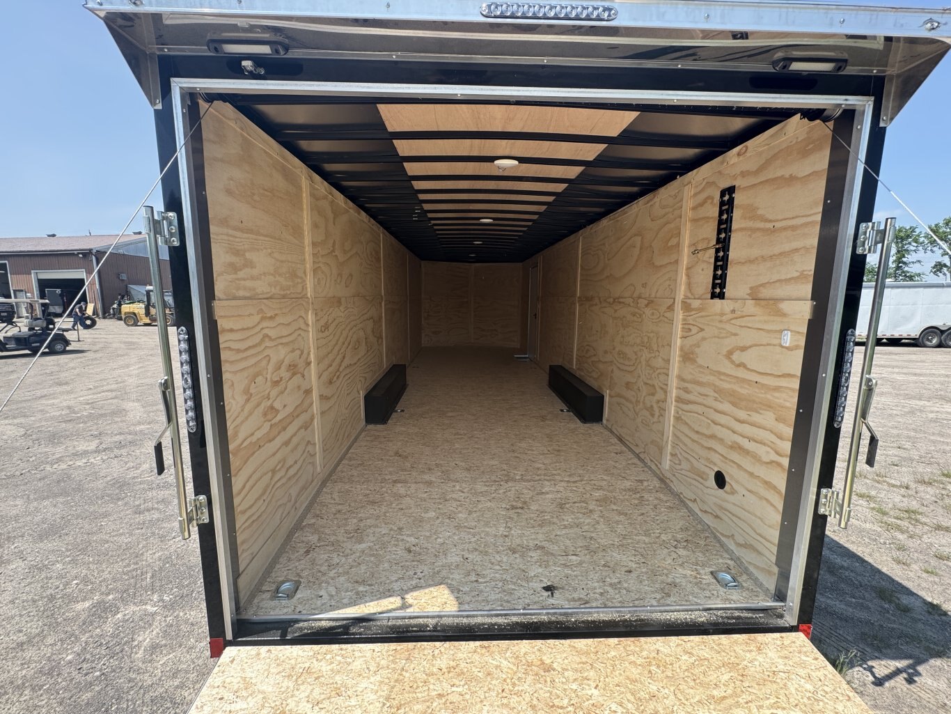 DARKHORSE 28' CAR HAULER