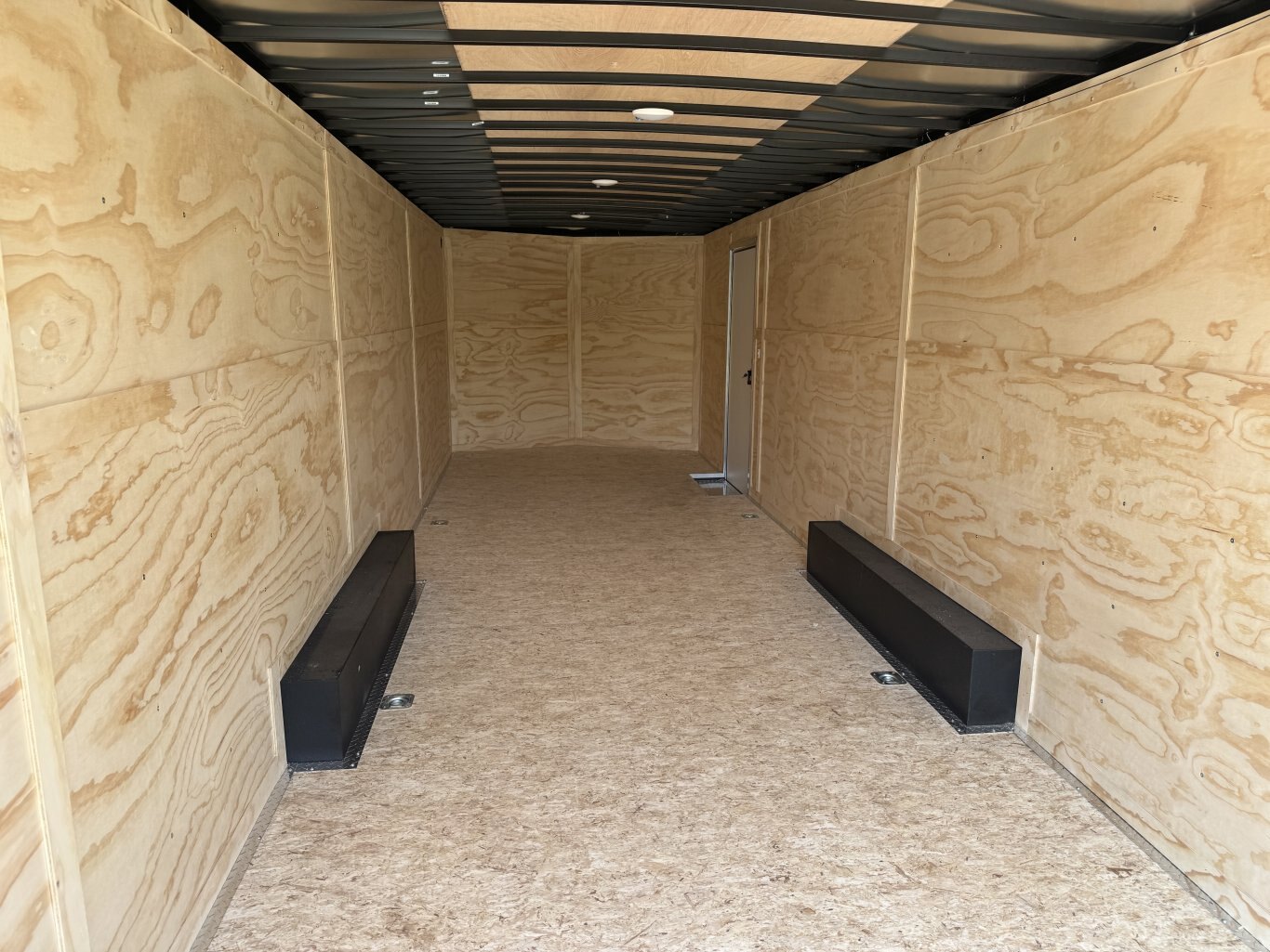 DARKHORSE 28' CAR HAULER