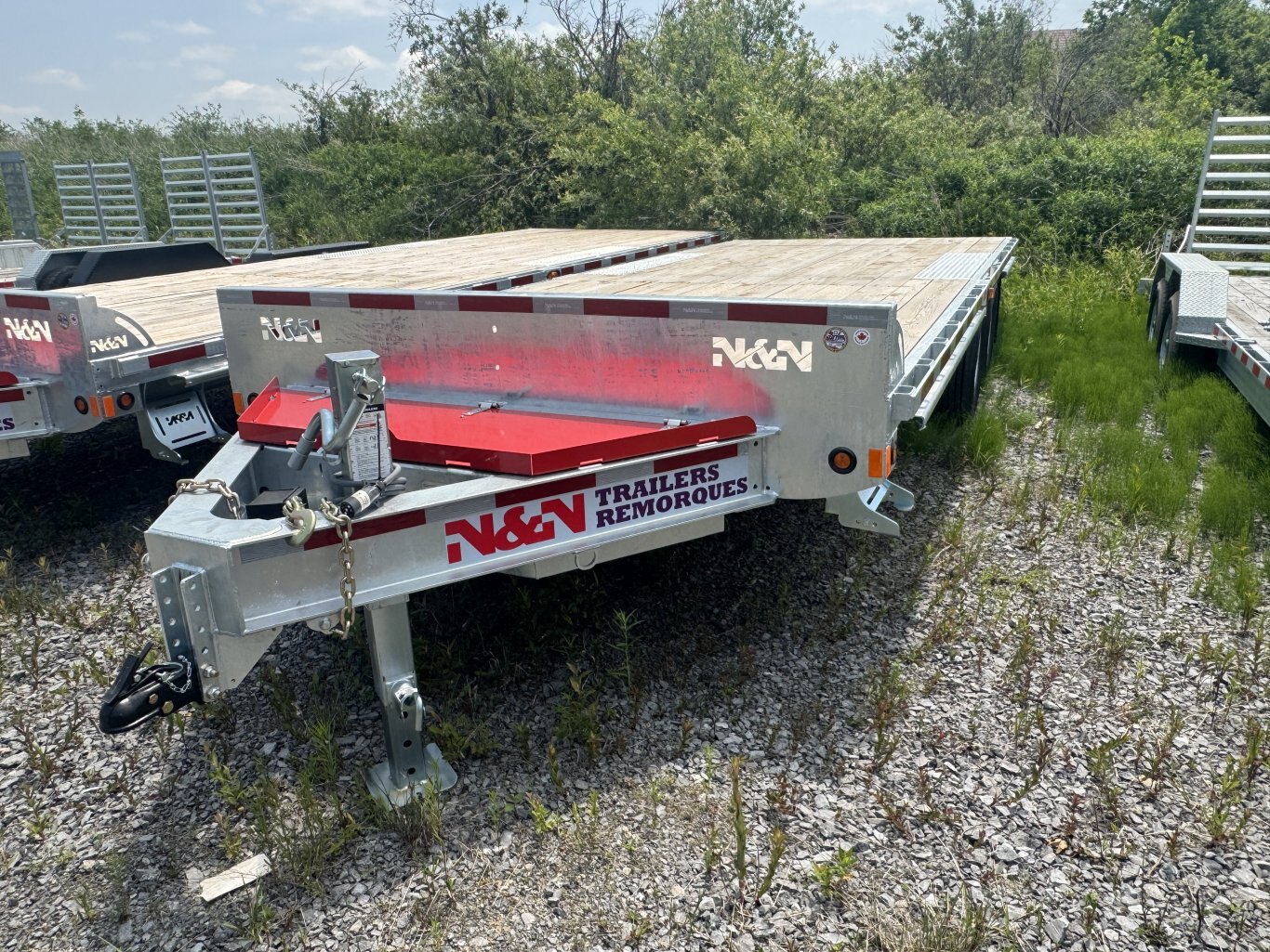 N&N 20' EQUIPMENT TRAILER