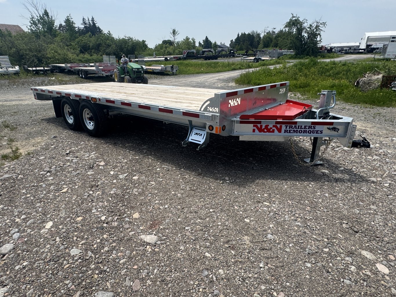 N&N 20' EQUIPMENT TRAILER