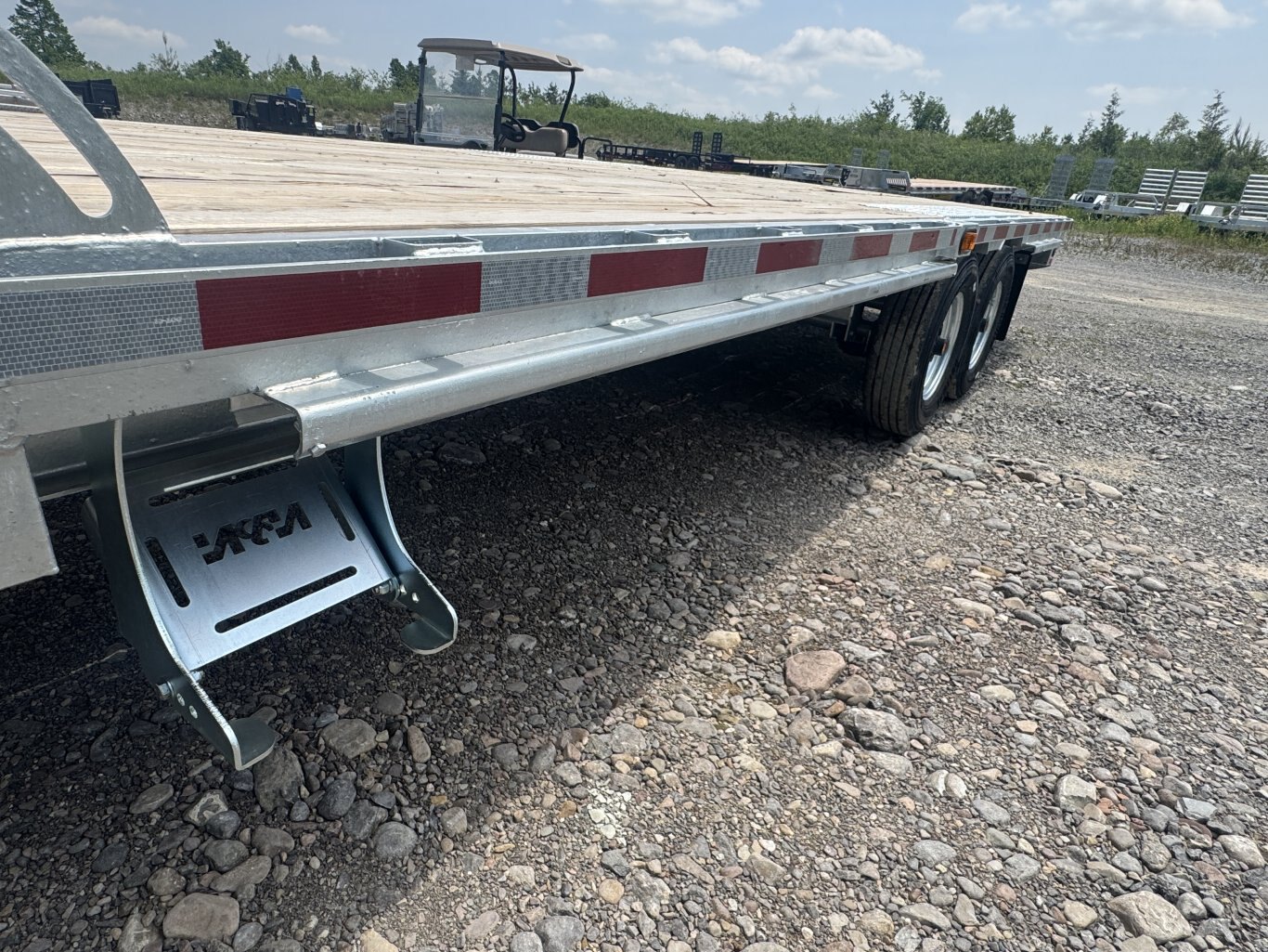 N&N 20' EQUIPMENT TRAILER