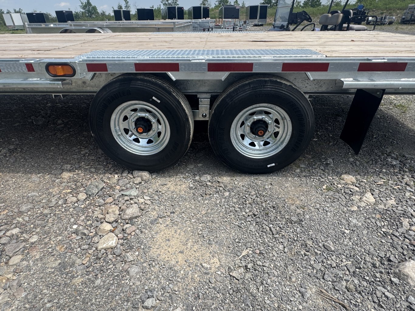 N&N 20' EQUIPMENT TRAILER