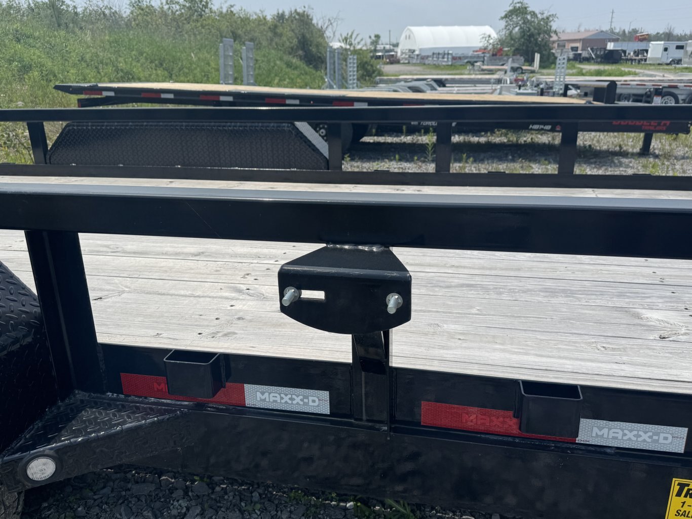 MAXX D 20' EQUIPMENT TRAILER